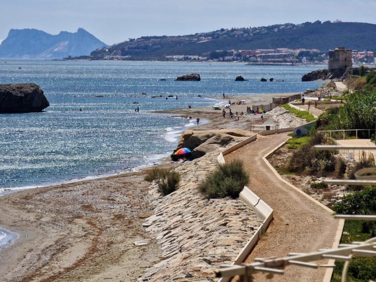 Beachfront, Top Floor Corner 2-Bed, Estepona Paseo Exterior foto